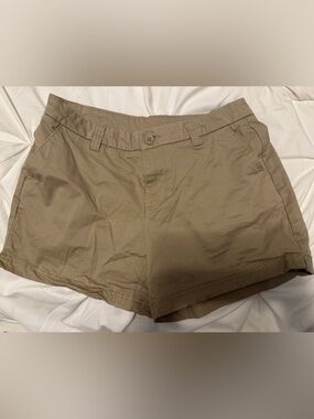 Magellan Outdoors Beige Waistband Casual Shorts